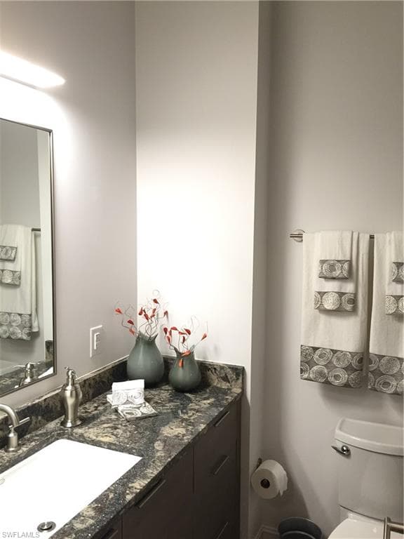2278 1st ST # 204, FORT MYERS FL 33901-23