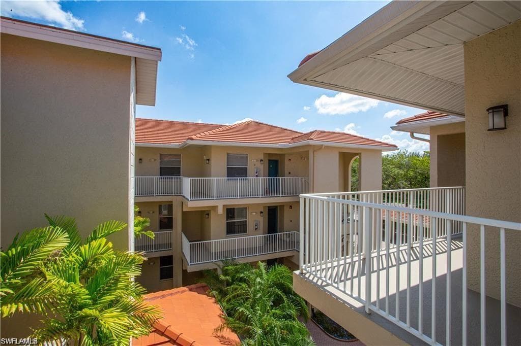 3554 Haldeman Creek DR # 136, NAPLES FL 34112-33