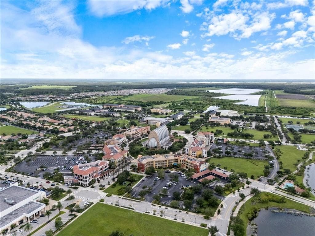 5068 Annunciation CIR # 4302, IMMOKALEE FL 34142-32