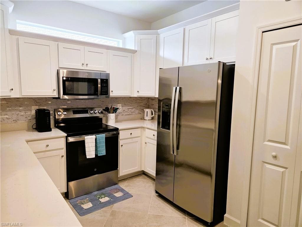 20683 Hazelnut CT, LEHIGH ACRES FL 33936-6