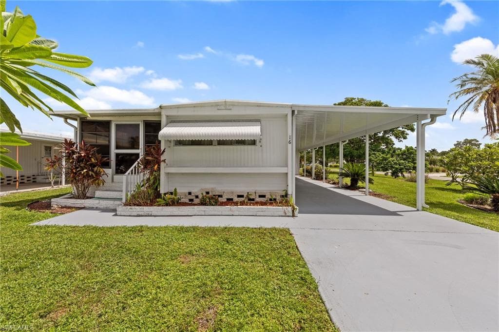 16 San Remo CIR, NAPLES FL 34112-1