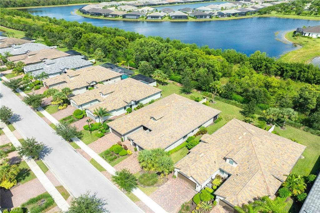 7638 Jacaranda LN, NAPLES FL 34114-6