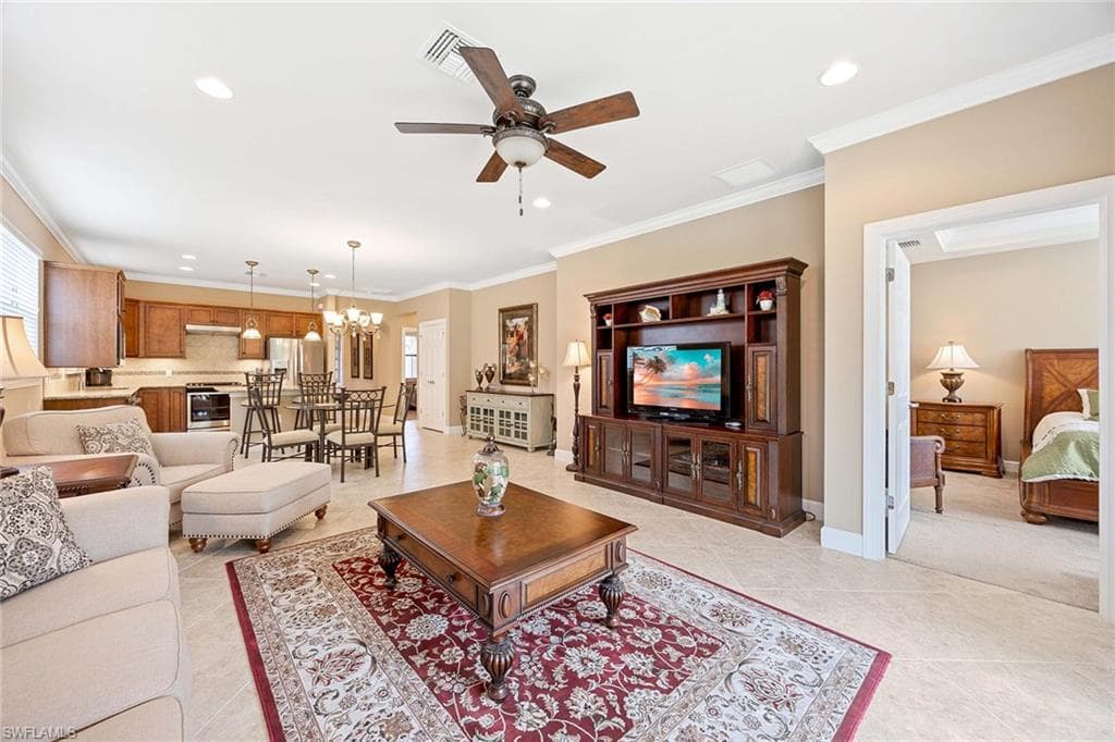 7638 Jacaranda LN, NAPLES FL 34114-13