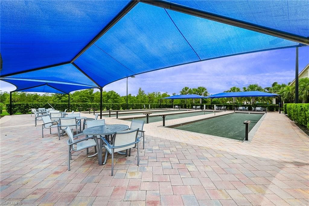 7638 Jacaranda LN, NAPLES FL 34114-44