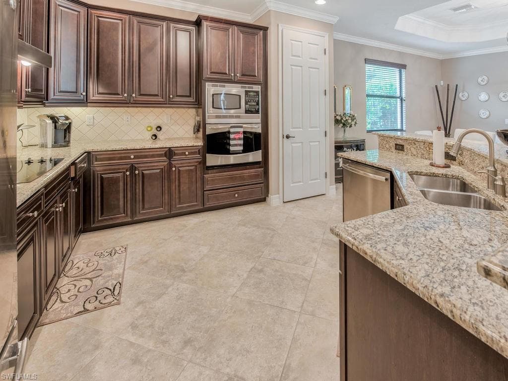 9491 Piacere WAY, NAPLES FL 34113-9
