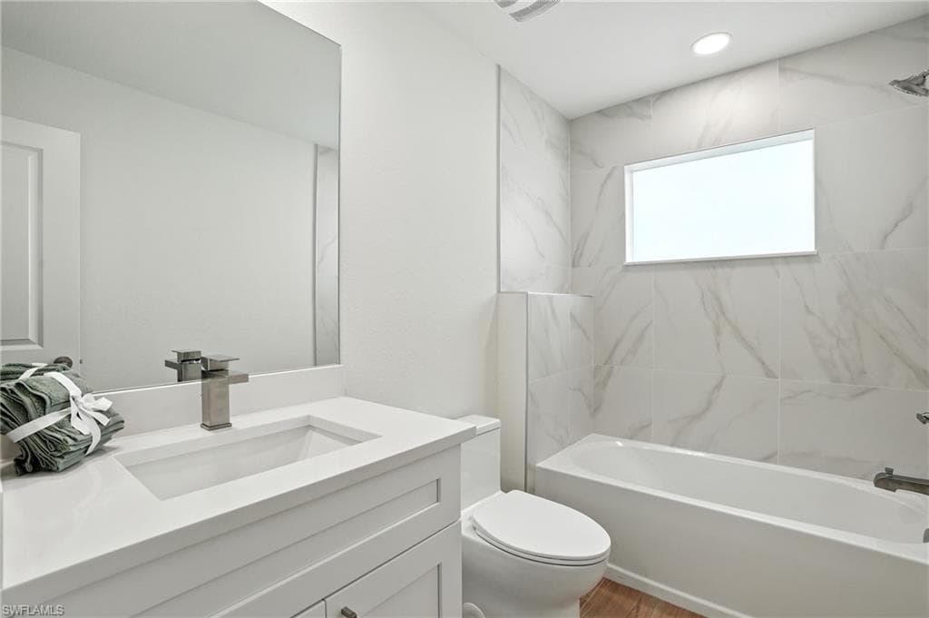 2216 SW 4th AVE, CAPE CORAL FL 33991-26