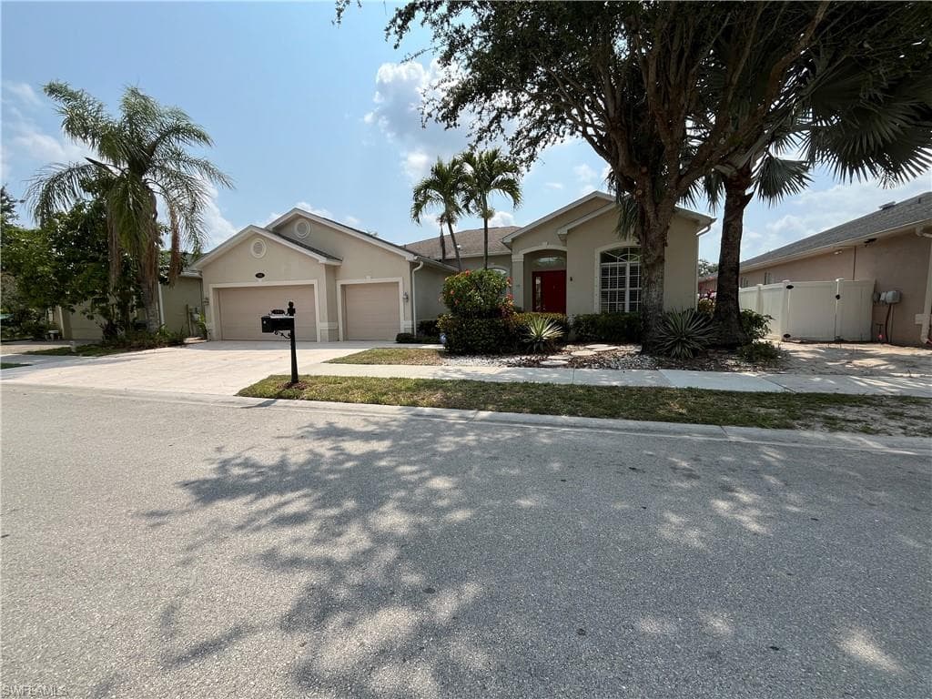 366 Burnt Pine DR, NAPLES FL 34119-27