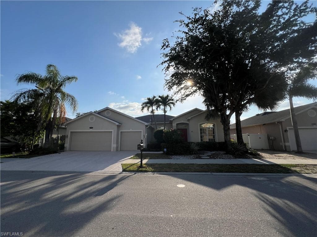 366 Burnt Pine DR, NAPLES FL 34119-29