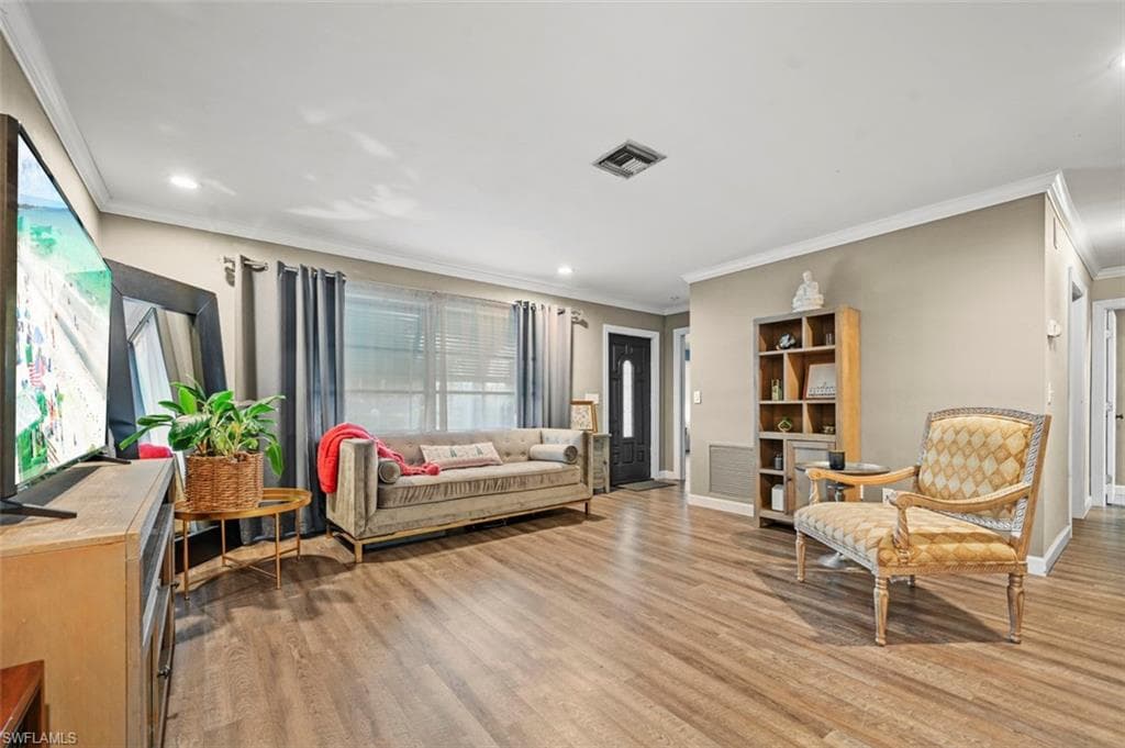 4302 Parrot AVE, NAPLES FL 34104-4