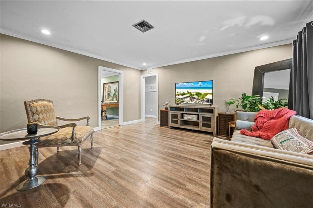 4302 Parrot AVE, NAPLES FL 34104-9