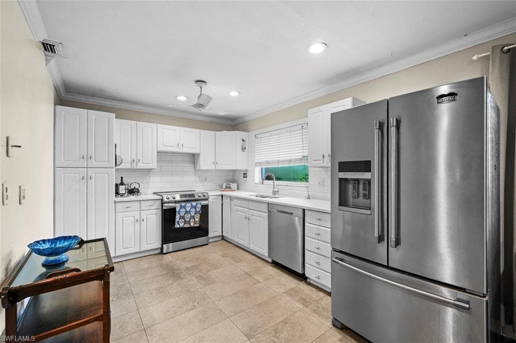 4302 Parrot AVE, NAPLES FL 34104-10