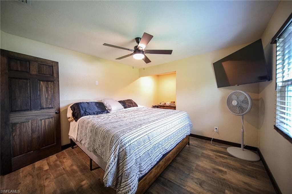 5961 Pangola RD, FORT MYERS FL 33905-22