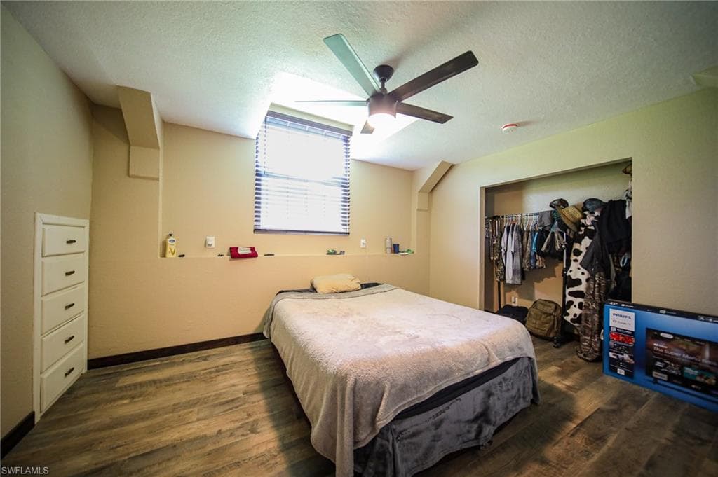 5961 Pangola RD, FORT MYERS FL 33905-25