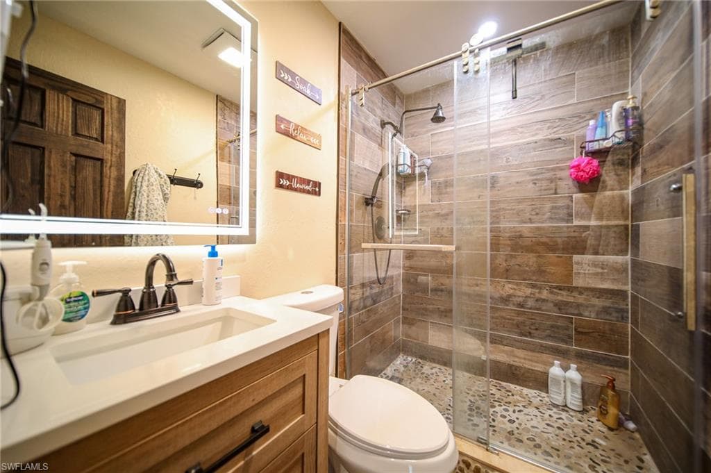 5961 Pangola RD, FORT MYERS FL 33905-21