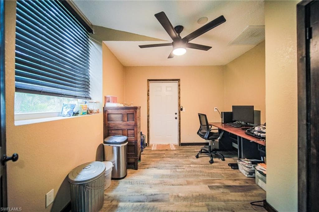 5961 Pangola RD, FORT MYERS FL 33905-31