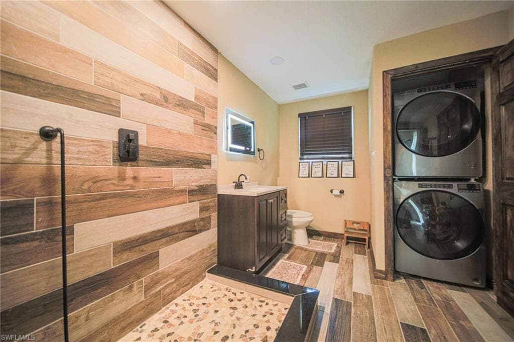 5961 Pangola RD, FORT MYERS FL 33905-30