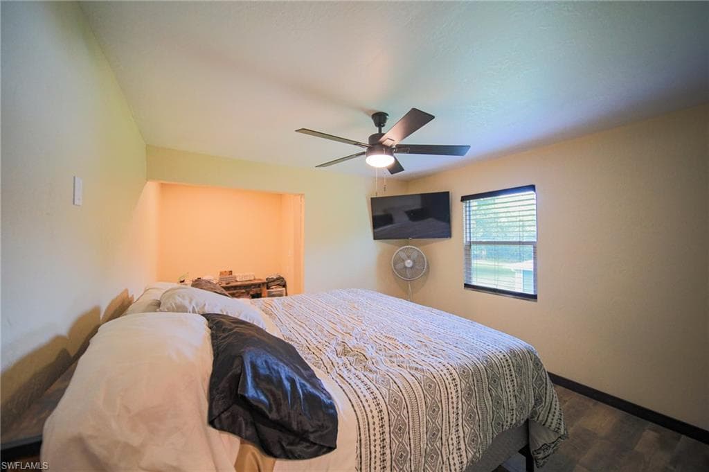 5961 Pangola RD, FORT MYERS FL 33905-24