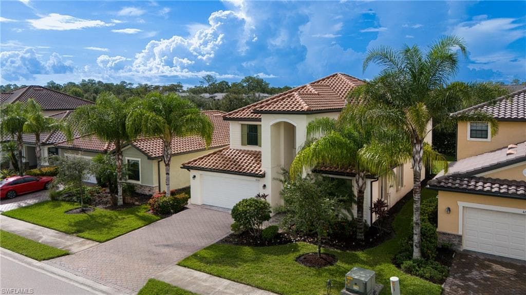 4228 Raffia Palm CIR, NAPLES FL 34119-2