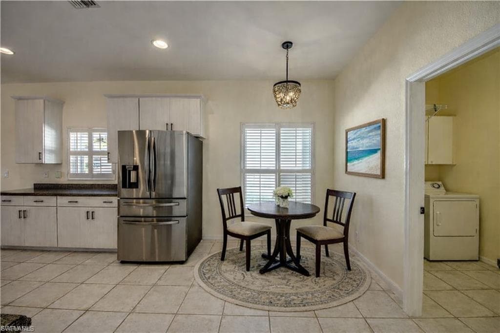 2060 Cape Heather CIR, CAPE CORAL FL 33991-12