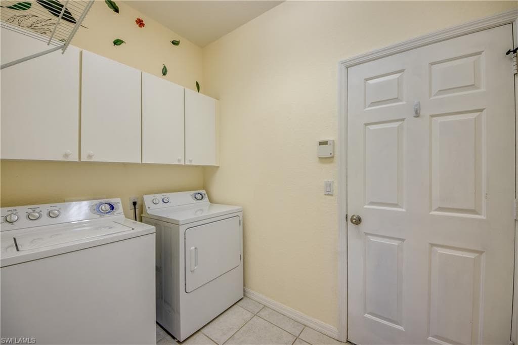 2060 Cape Heather CIR, CAPE CORAL FL 33991-25