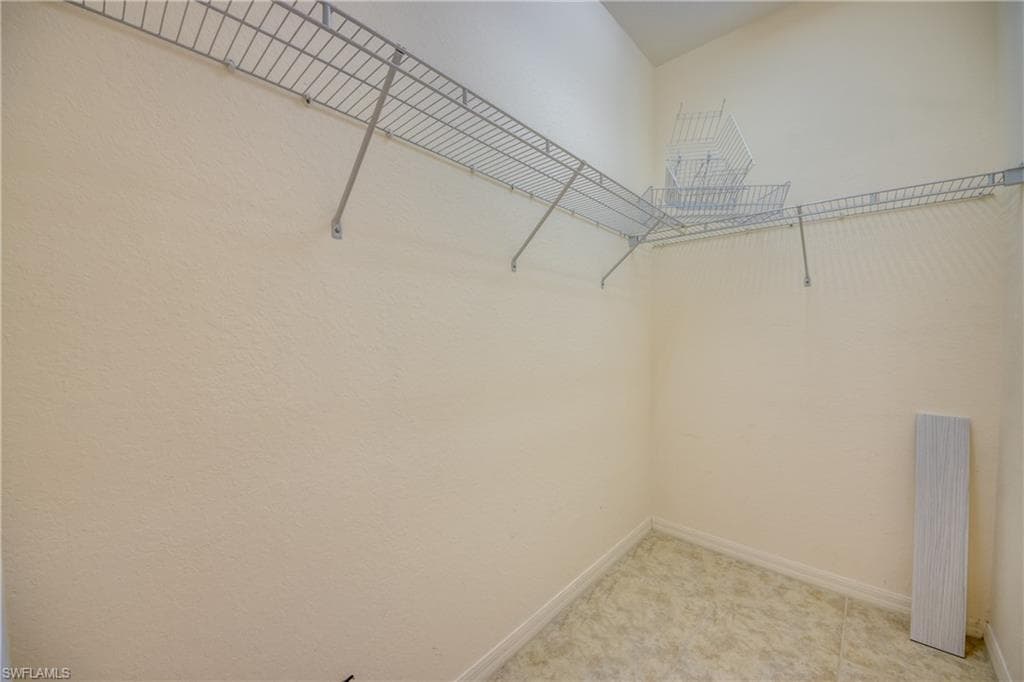 2060 Cape Heather CIR, CAPE CORAL FL 33991-19