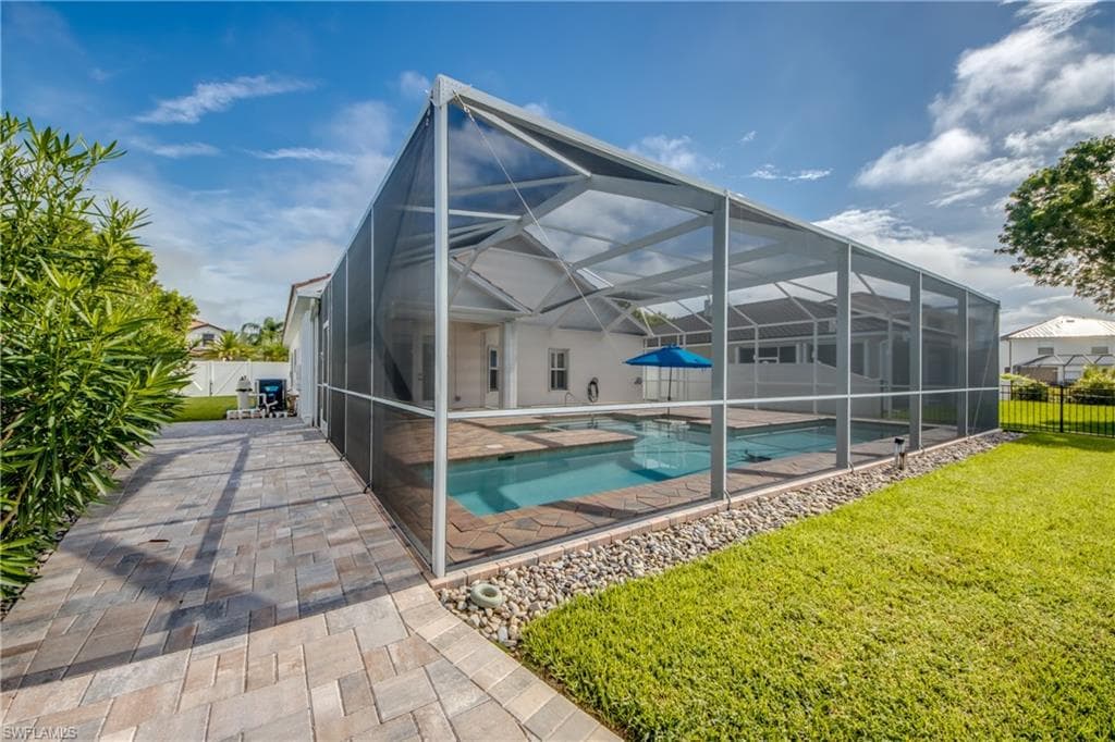 2060 Cape Heather CIR, CAPE CORAL FL 33991-37