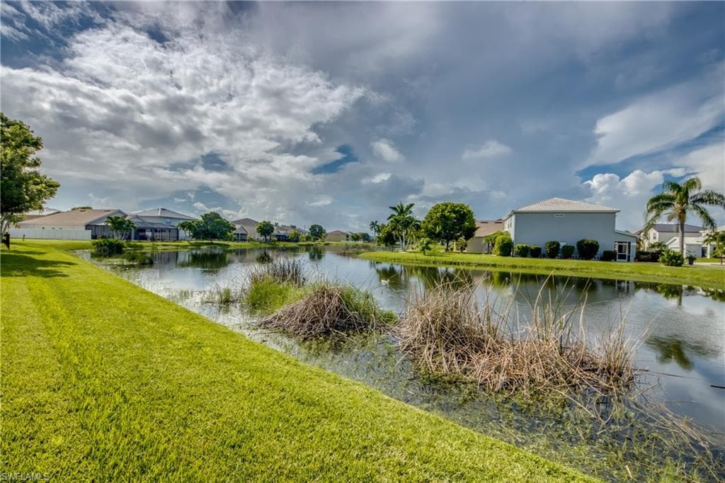 2060 Cape Heather CIR, CAPE CORAL FL 33991-40