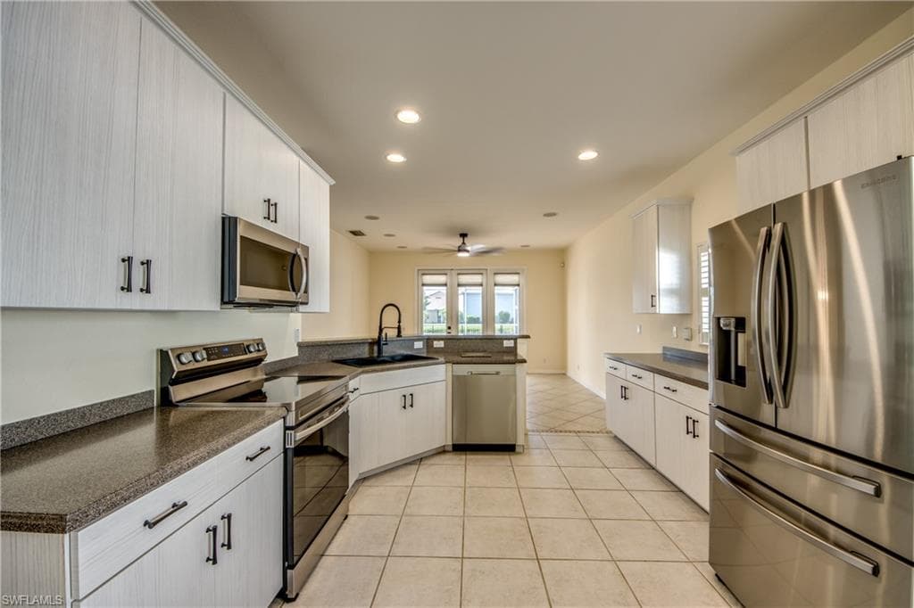 2060 Cape Heather CIR, CAPE CORAL FL 33991-10