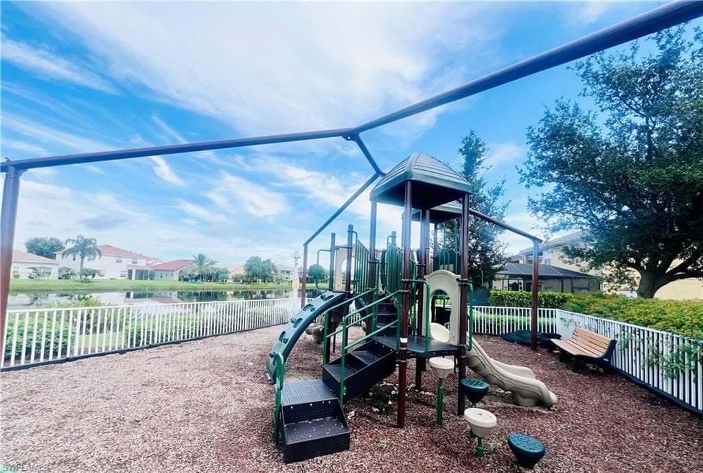 2060 Cape Heather CIR, CAPE CORAL FL 33991-43