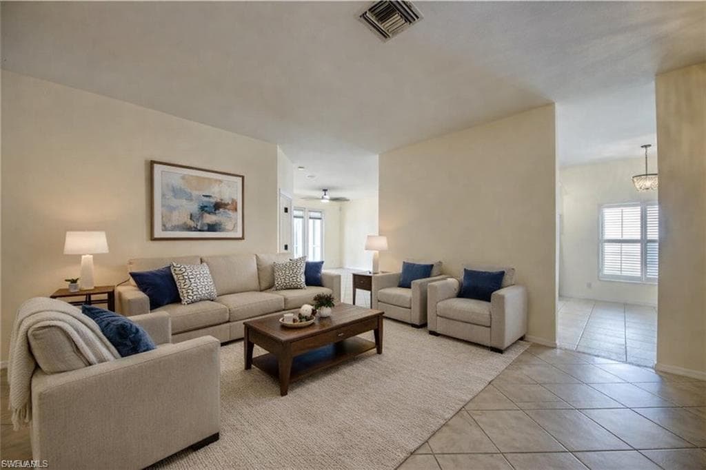 2060 Cape Heather CIR, CAPE CORAL FL 33991-3