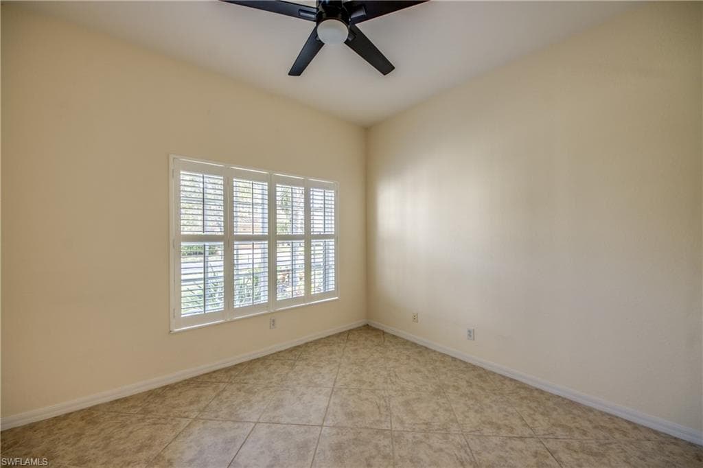 2060 Cape Heather CIR, CAPE CORAL FL 33991-24