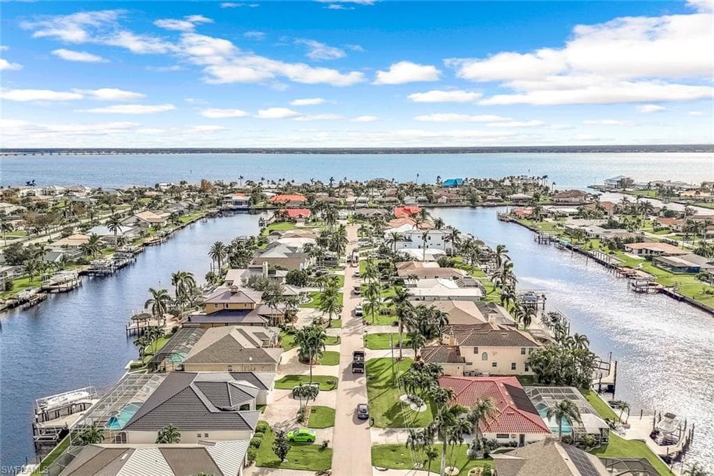 1911 SE 35th ST, CAPE CORAL FL 33904-45