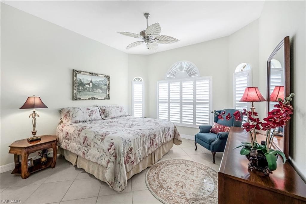 1911 SE 35th ST, CAPE CORAL FL 33904-23