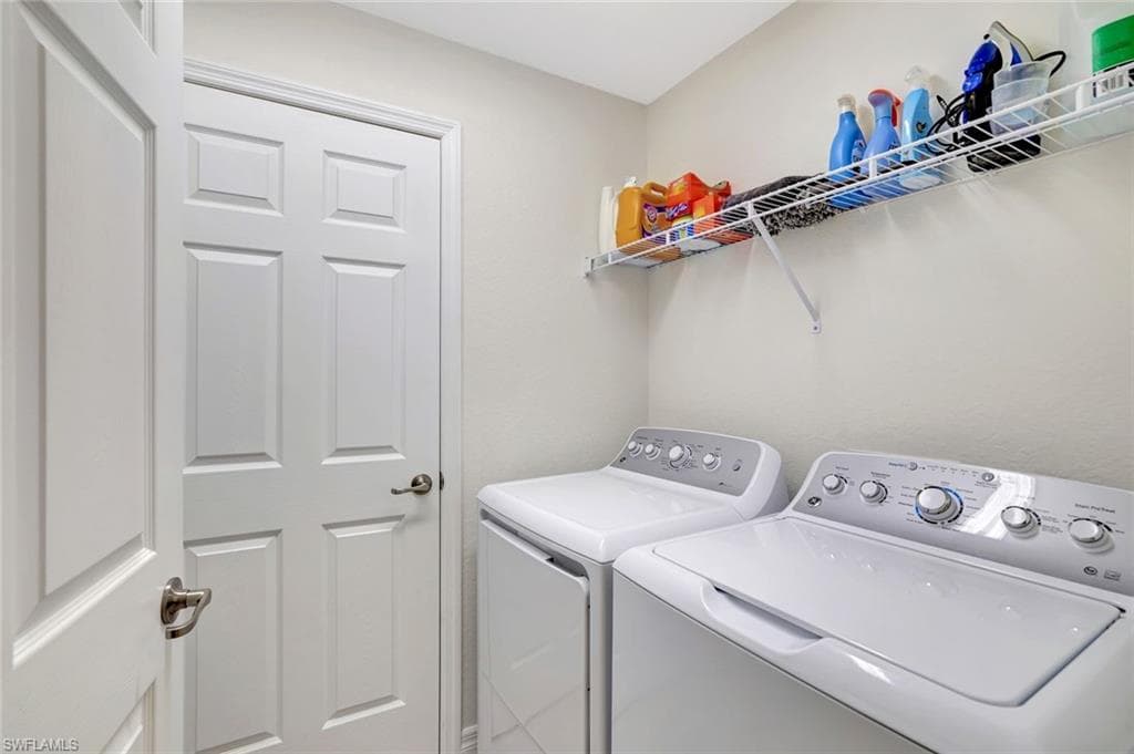 2368 Anguilla DR # 102, NAPLES FL 34120-22