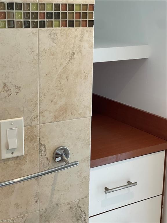 3527 NE 168 ST # 204, NORTH MIAMI BEACH FL 33160-17