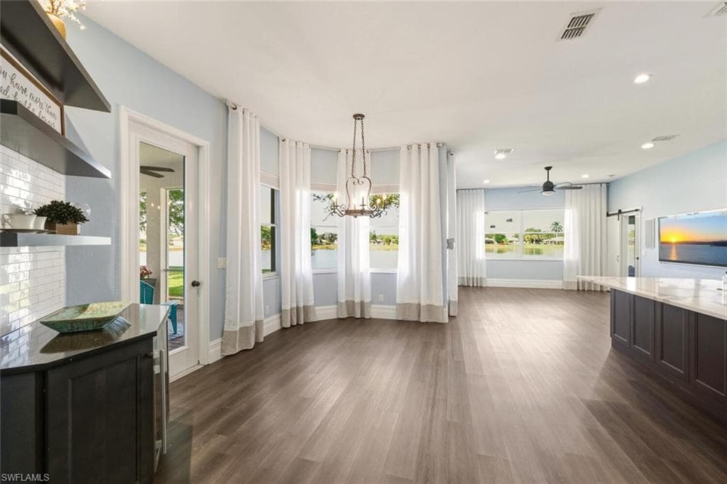 2257 Valencia Lakes CIR, NAPLES FL 34120-6