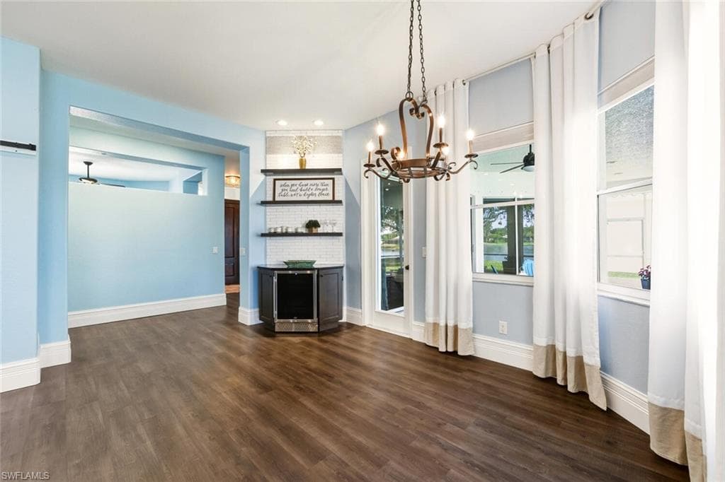 2257 Valencia Lakes CIR, NAPLES FL 34120-19