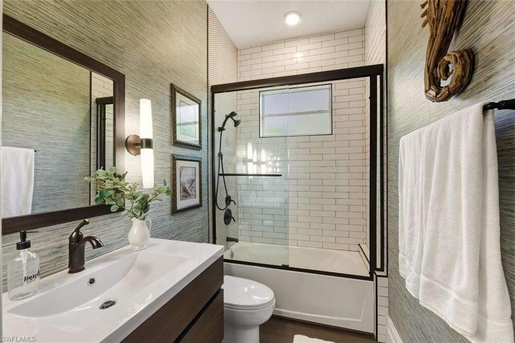 2257 Valencia Lakes CIR, NAPLES FL 34120-29