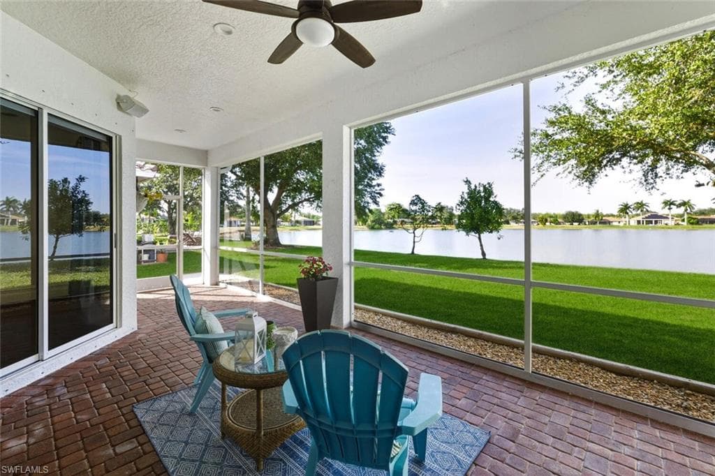 2257 Valencia Lakes CIR, NAPLES FL 34120-37