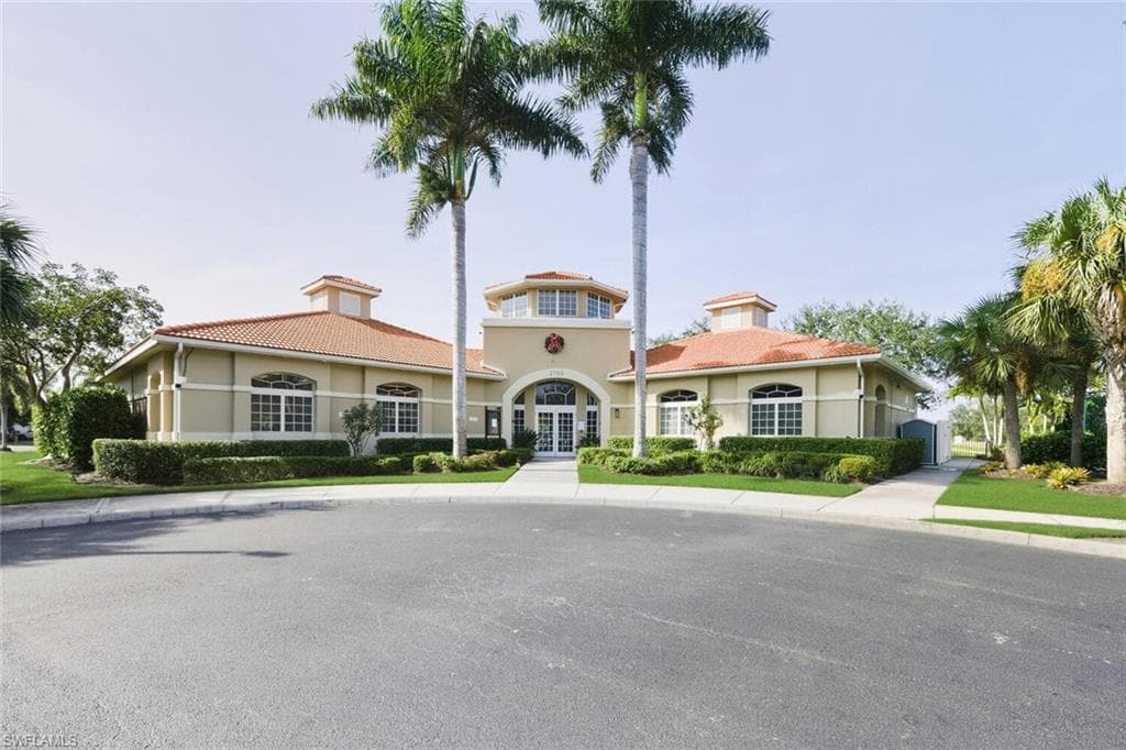 2257 Valencia Lakes CIR, NAPLES FL 34120-43