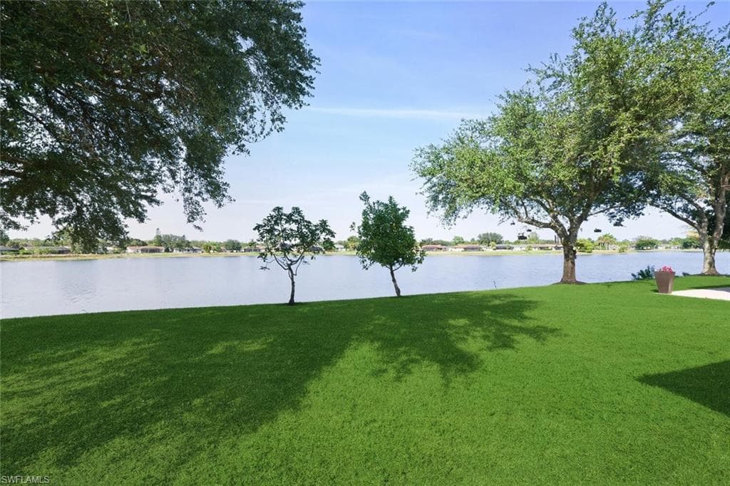 2257 Valencia Lakes CIR, NAPLES FL 34120-39