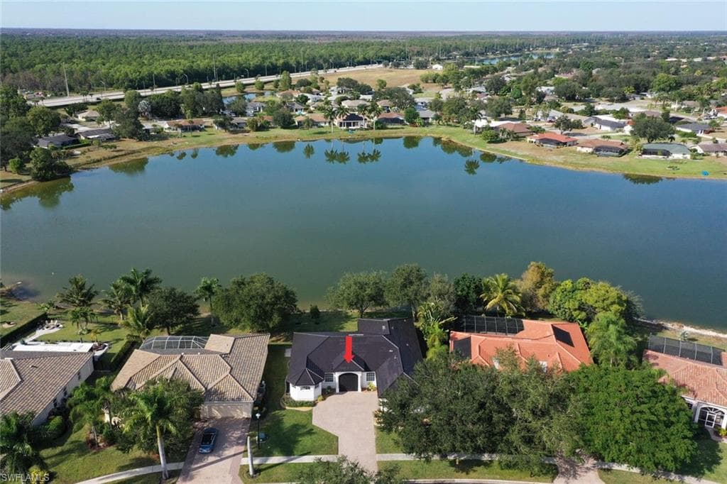 2257 Valencia Lakes CIR, NAPLES FL 34120-38