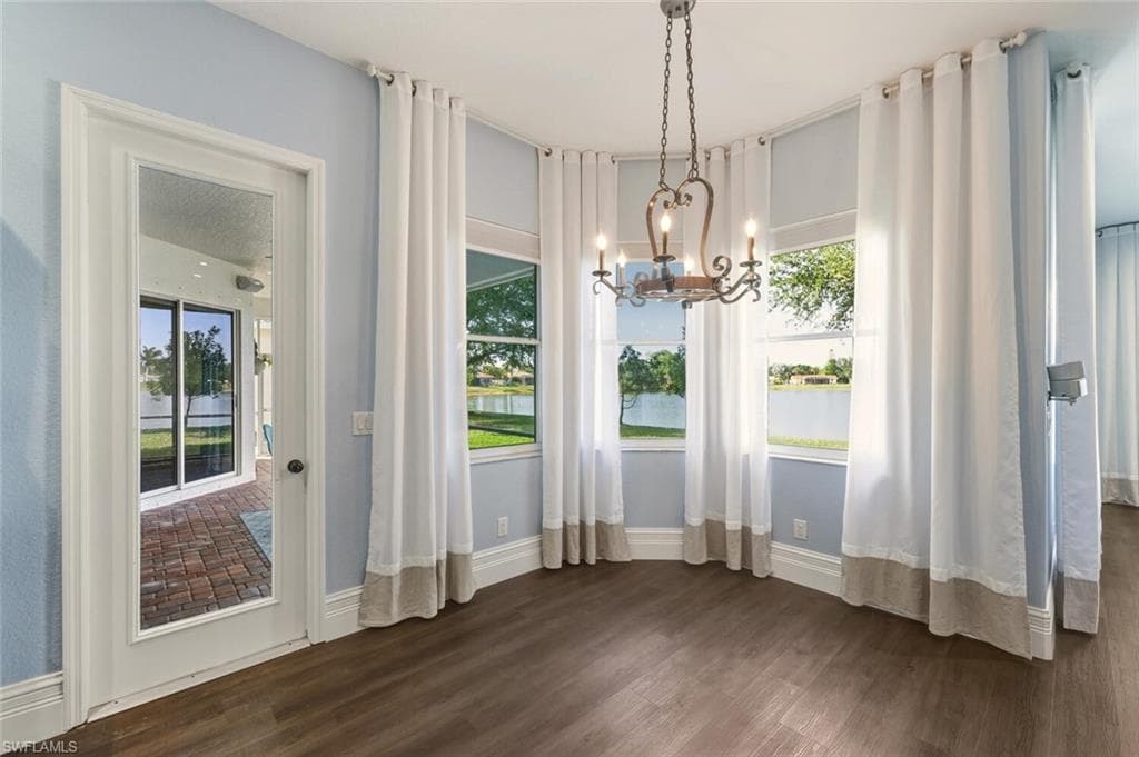 2257 Valencia Lakes CIR, NAPLES FL 34120-7