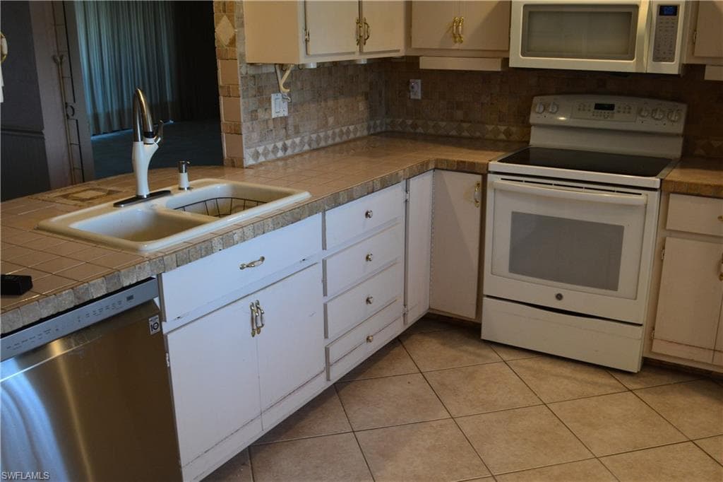 1003 SW 47th TER 201-11