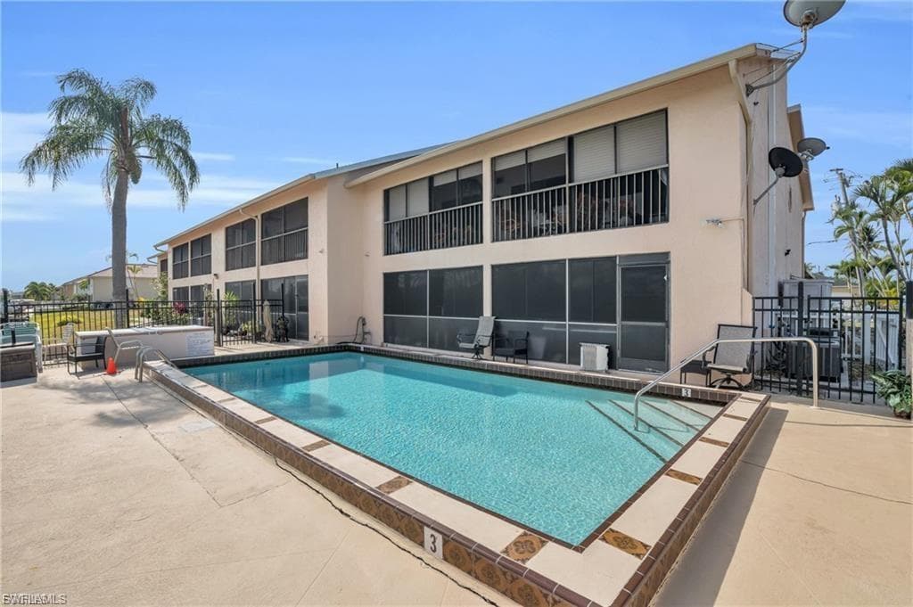 1003 SW 47th TER 201-4