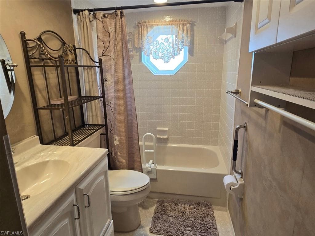 1003 SW 47th TER 201-24