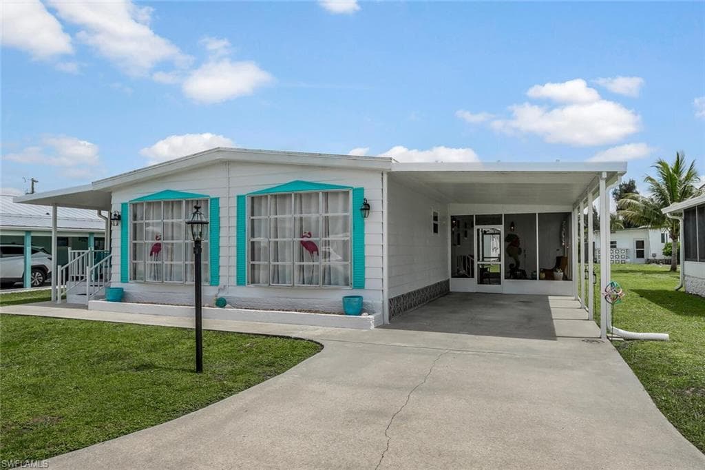 2782 Wedgewood DR, NORTH FORT MYERS FL 33917-4