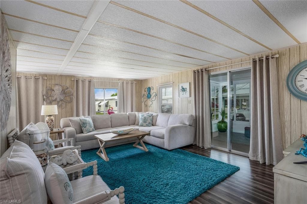 2782 Wedgewood DR, NORTH FORT MYERS FL 33917-9