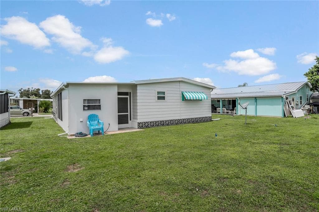 2782 Wedgewood DR, NORTH FORT MYERS FL 33917-17