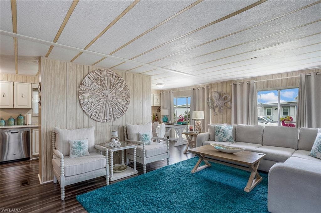 2782 Wedgewood DR, NORTH FORT MYERS FL 33917-10